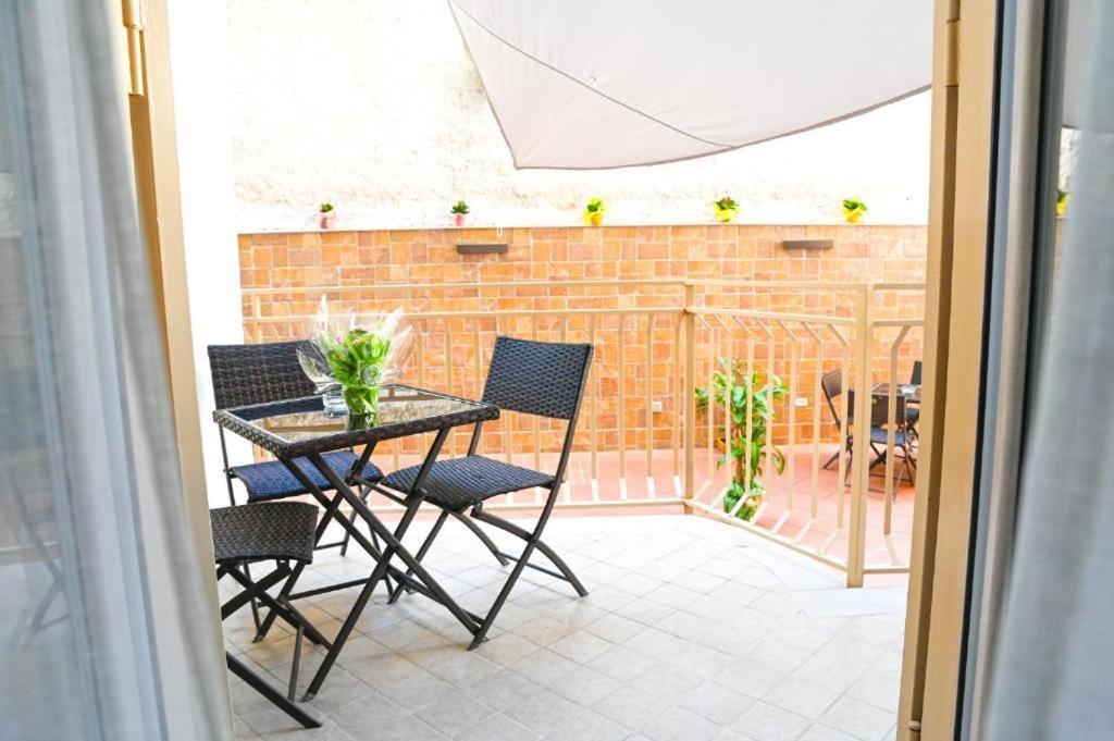 Bed and Breakfast Residenza Suarez Napoli Esterno foto